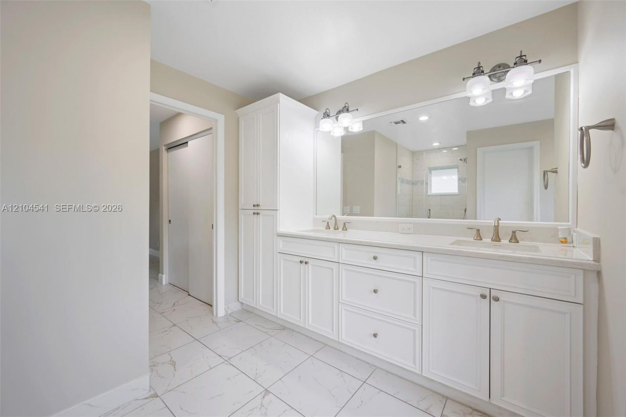 1400 Seabay Rd , Weston, FL 33326 Photo