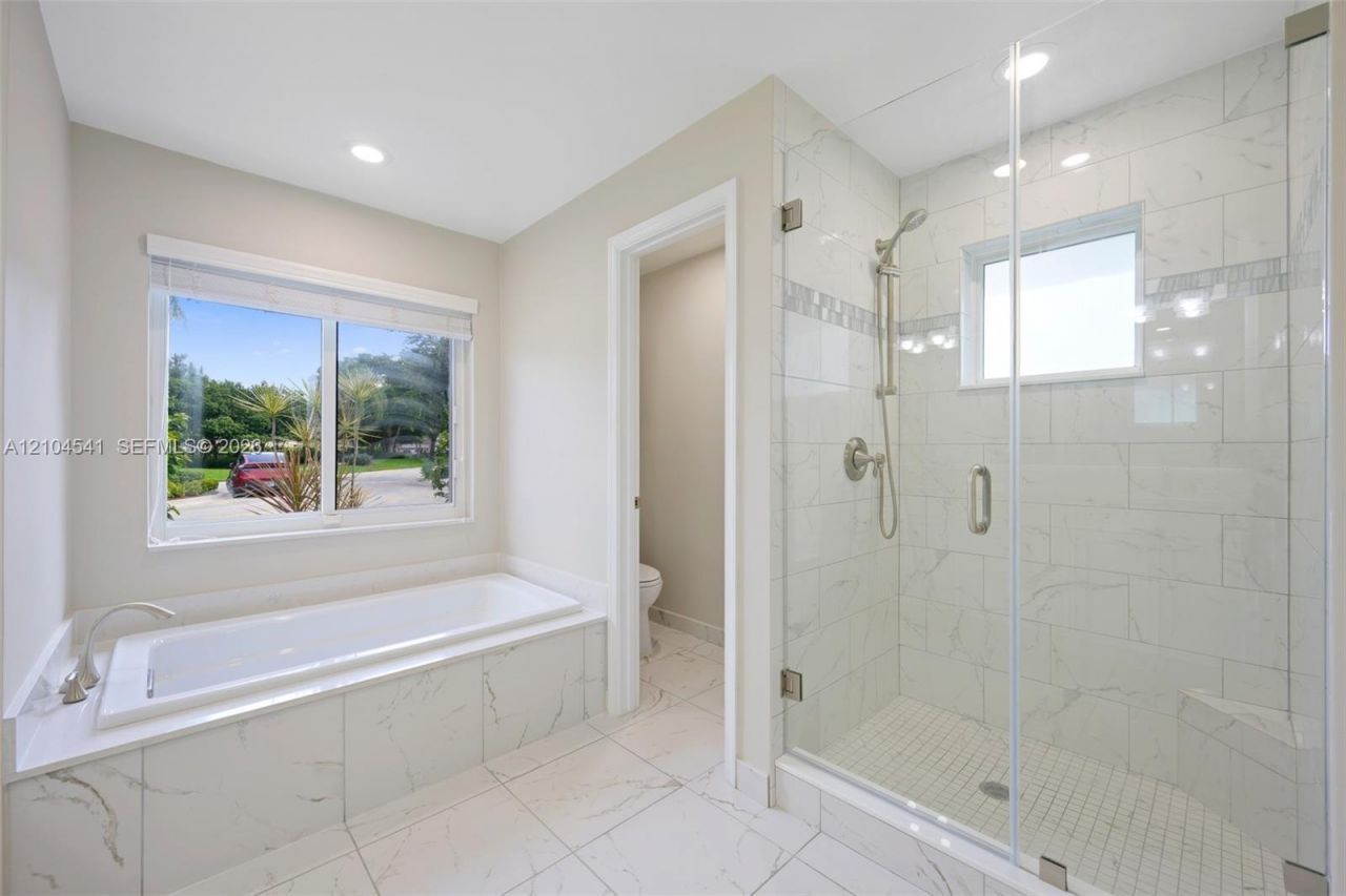 1400 Seabay Rd , Weston, FL 33326 Photo