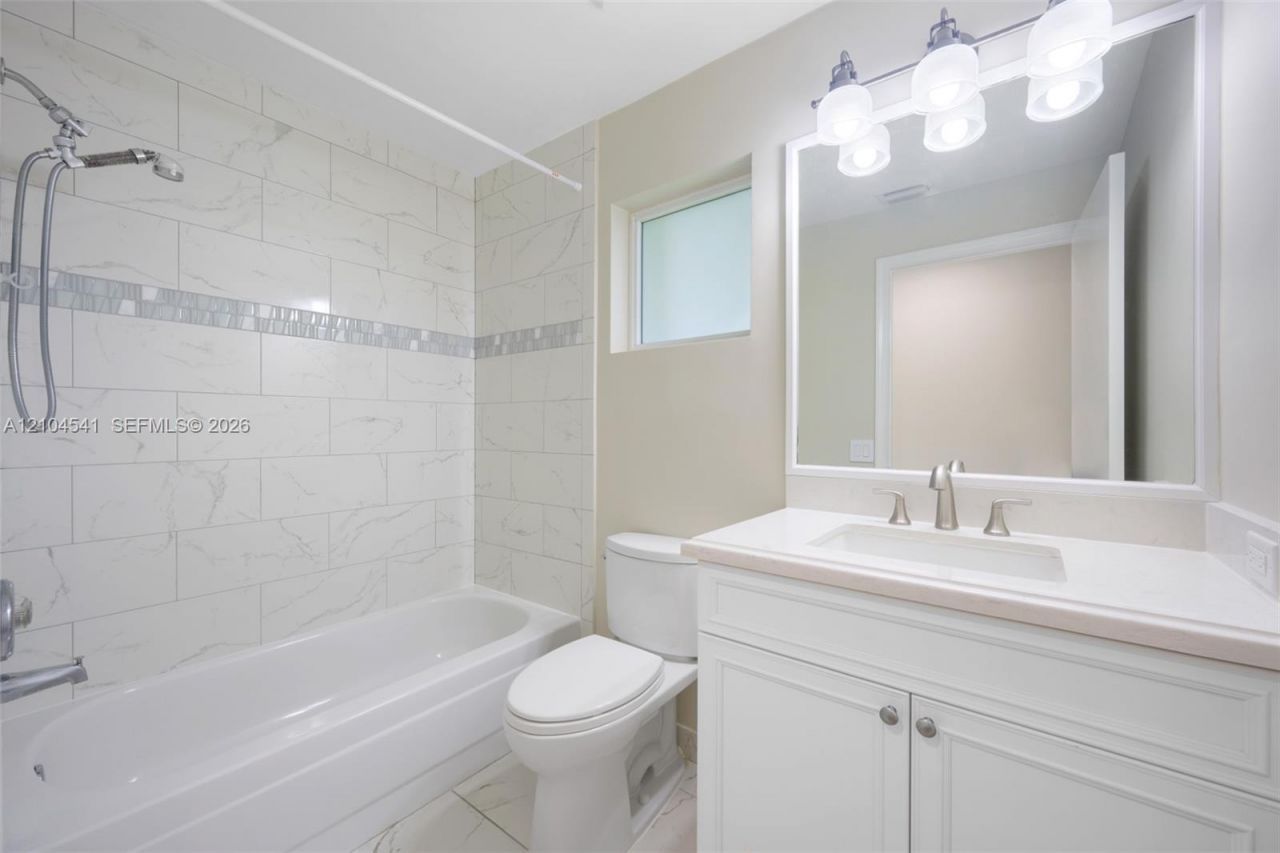 1400 Seabay Rd , Weston, FL 33326 Photo