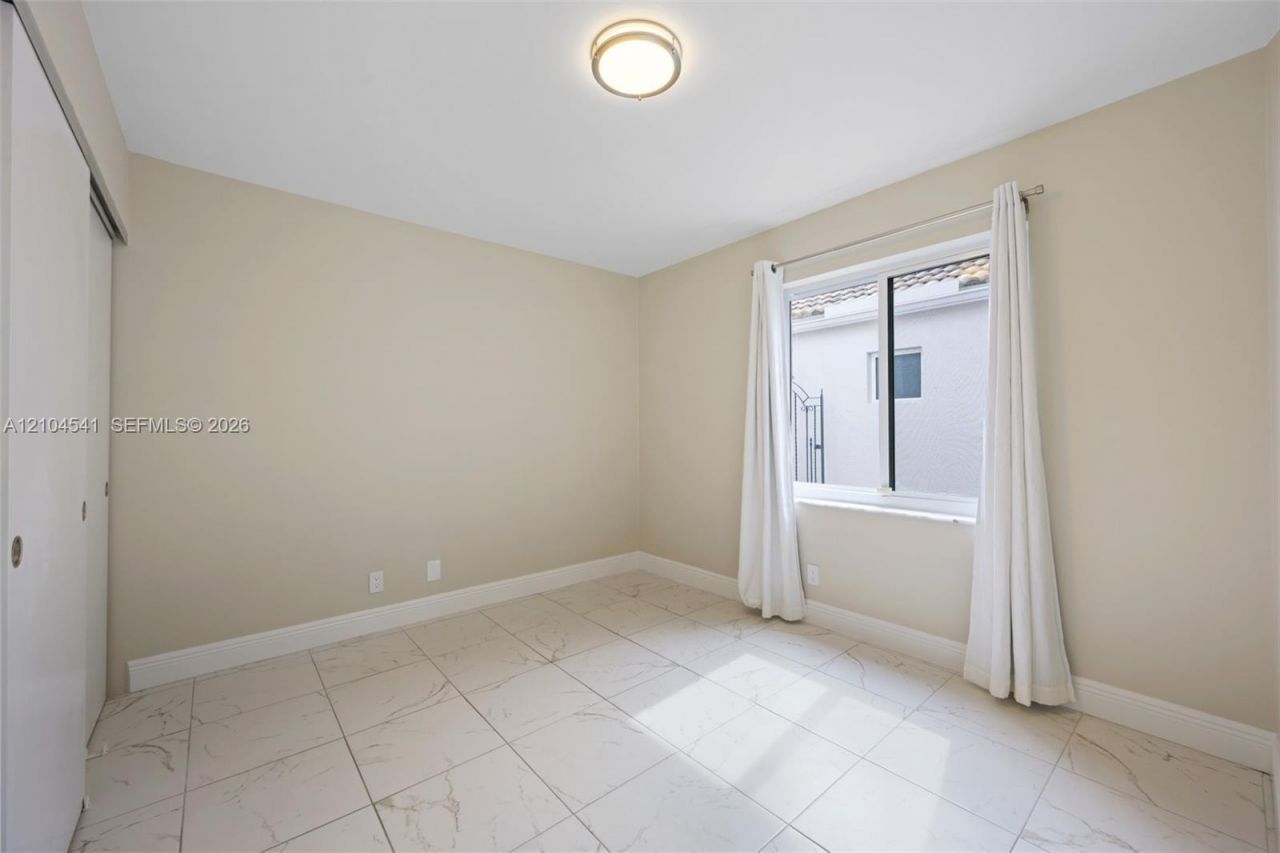 1400 Seabay Rd , Weston, FL 33326 Photo