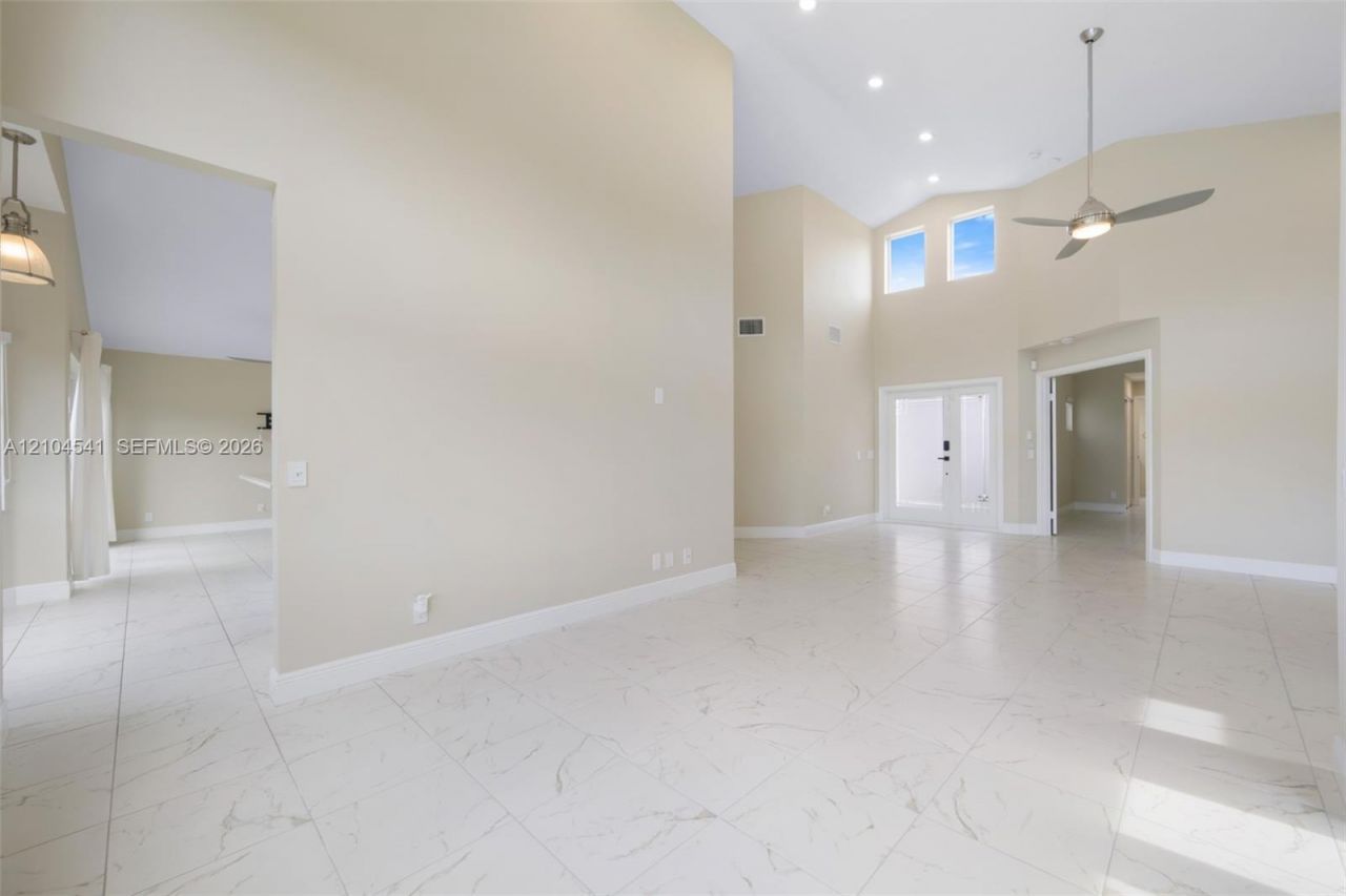 1400 Seabay Rd , Weston, FL 33326 Photo