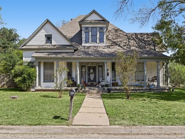 234 S Ward Street, Italy, TX 76651