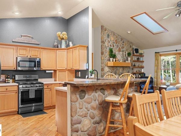 1627 White Oak Lane, Interlochen, MI 49643