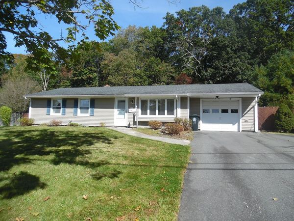 21 Burnside Drive, Swansea, MA 02777