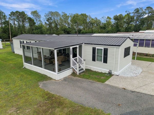 1516 Festival Ave., North Myrtle Beach, SC 29582