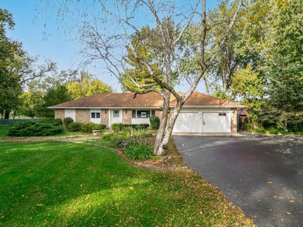 4917 Wayside Drive, McHenry, IL 60051