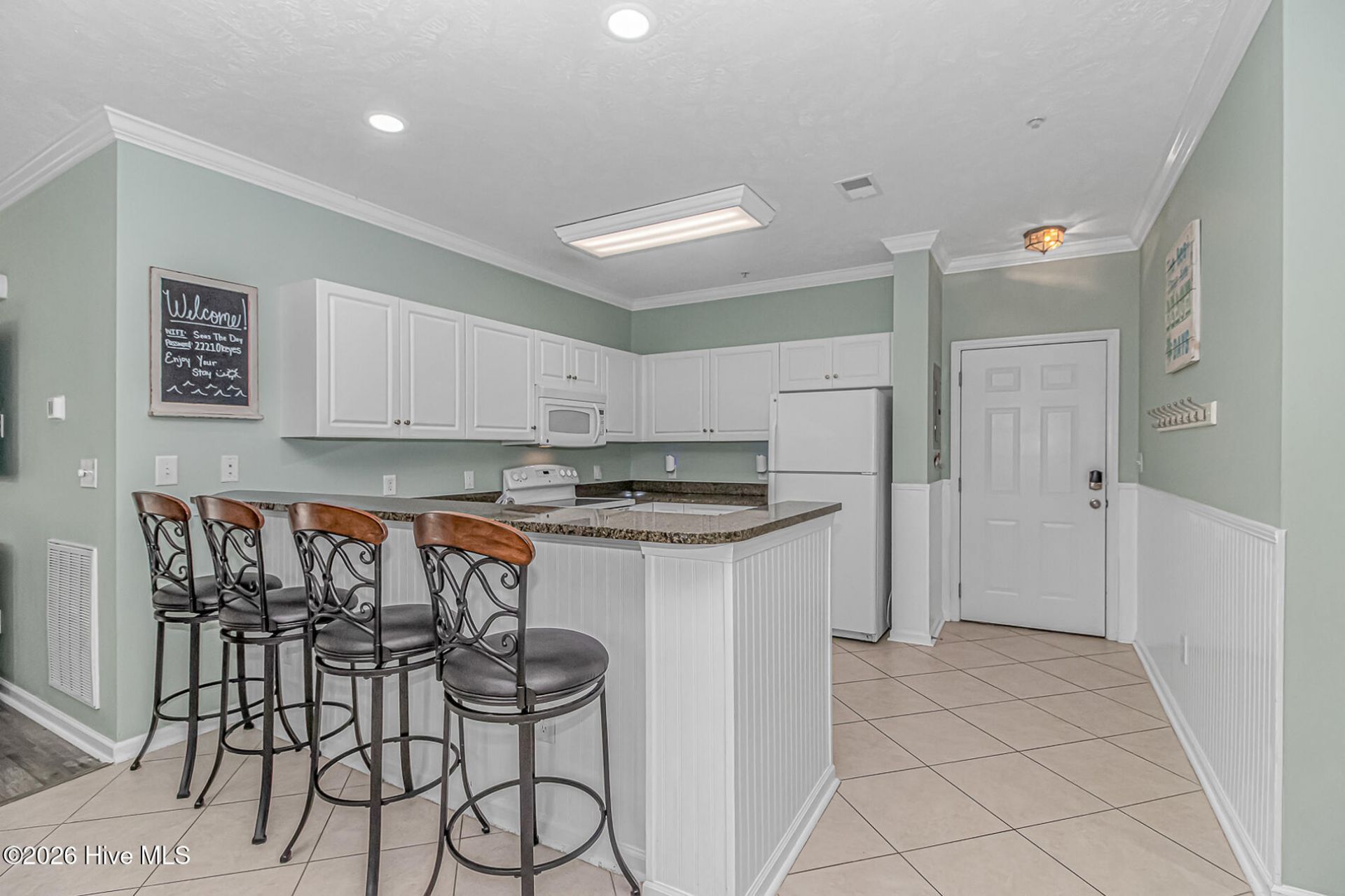 601 Hillside Drive N Photo 9