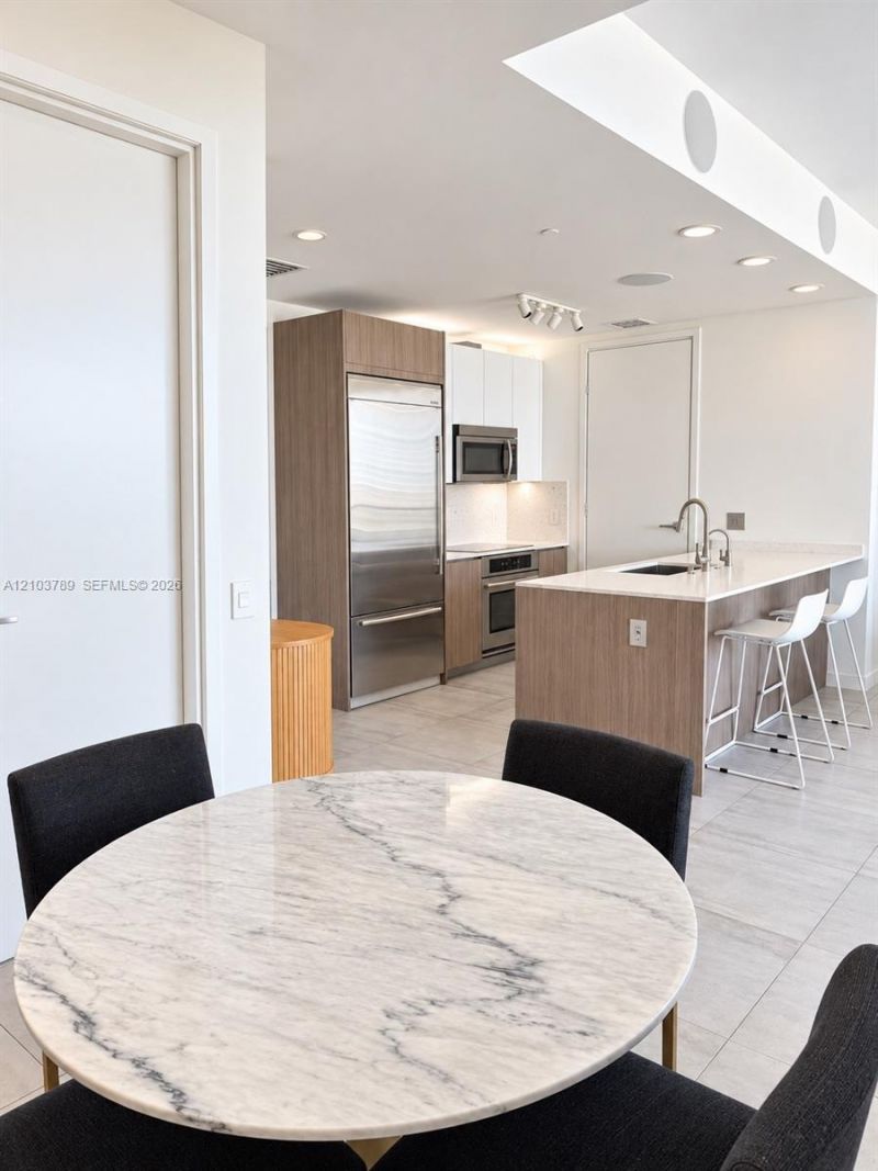 1300 Brickell Bay Dr , Unit 3805, Miami, FL 33131 Photo