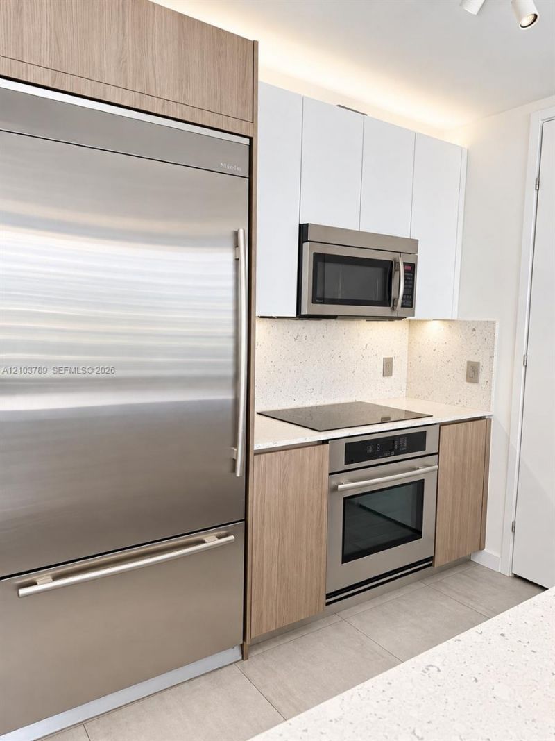 1300 Brickell Bay Dr , Unit 3805, Miami, FL 33131 Photo