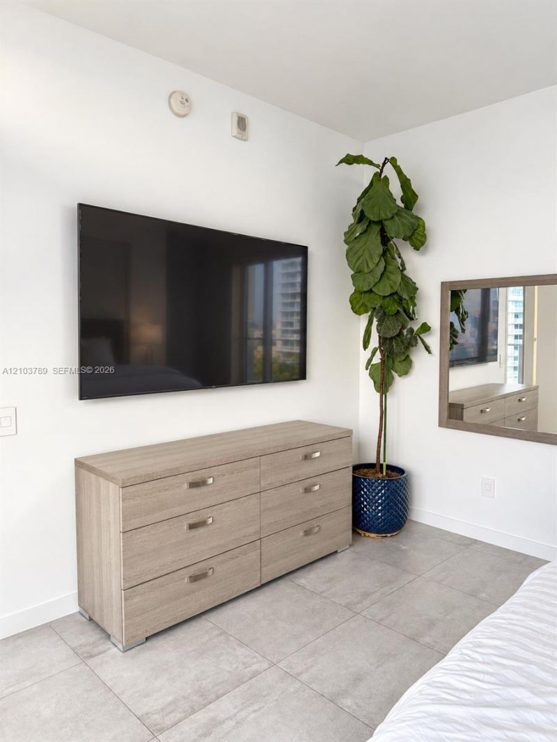 1300 Brickell Bay Dr , Unit 3805, Miami, FL 33131 Photo