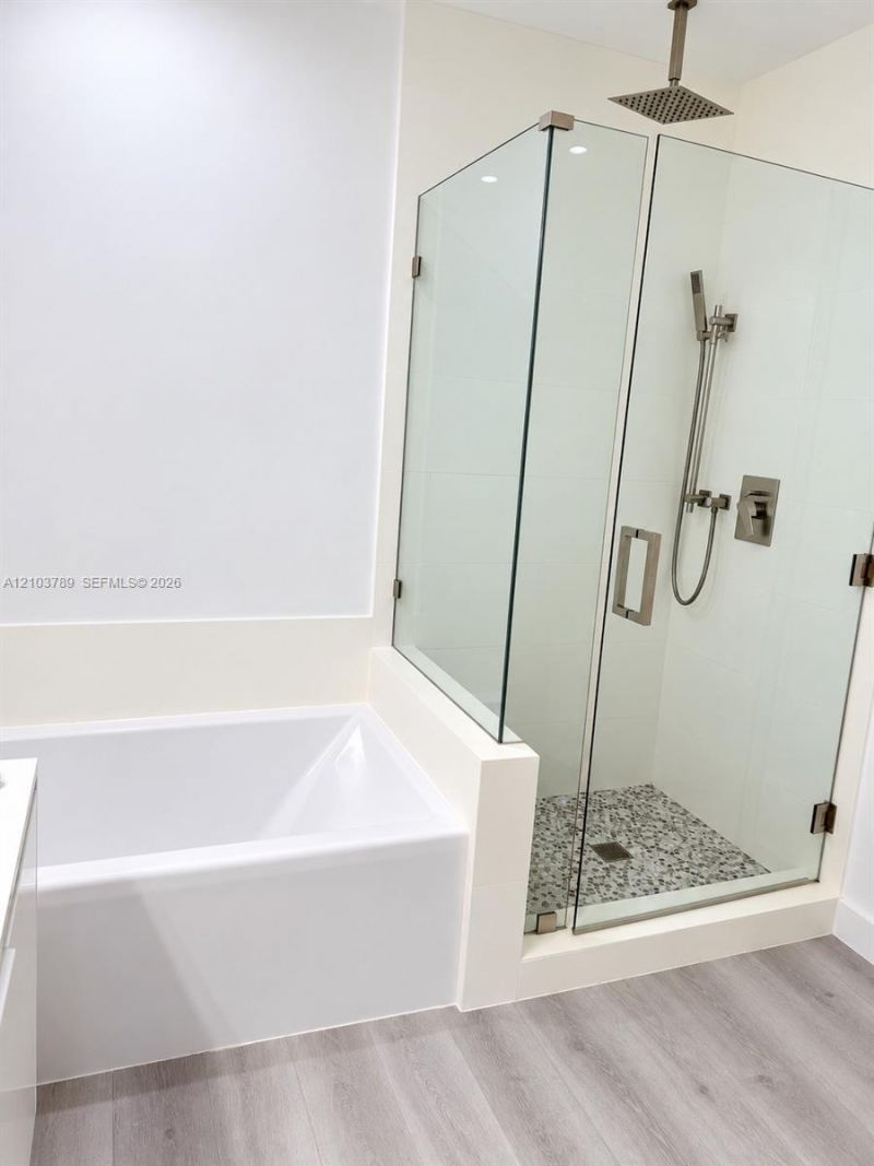1300 Brickell Bay Dr , Unit 3805, Miami, FL 33131 Photo