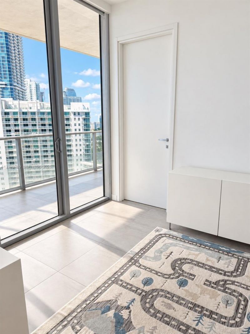 1300 Brickell Bay Dr , Unit 3805, Miami, FL 33131 Photo
