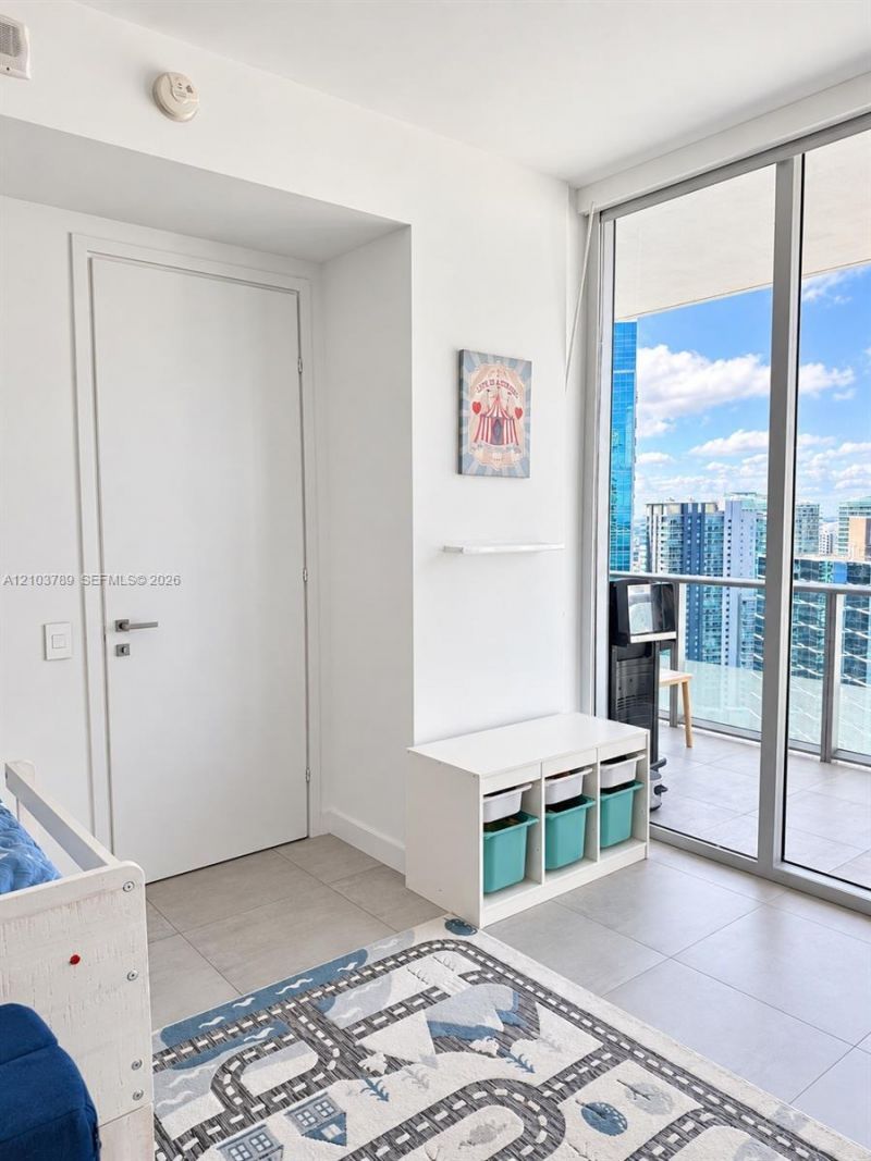 1300 Brickell Bay Dr , Unit 3805, Miami, FL 33131 Photo