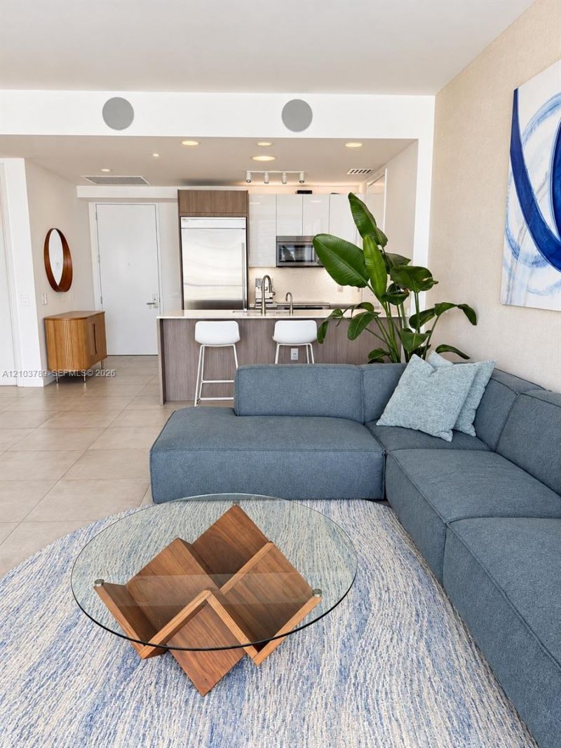 1300 Brickell Bay Dr , Unit 3805, Miami, FL 33131 Photo