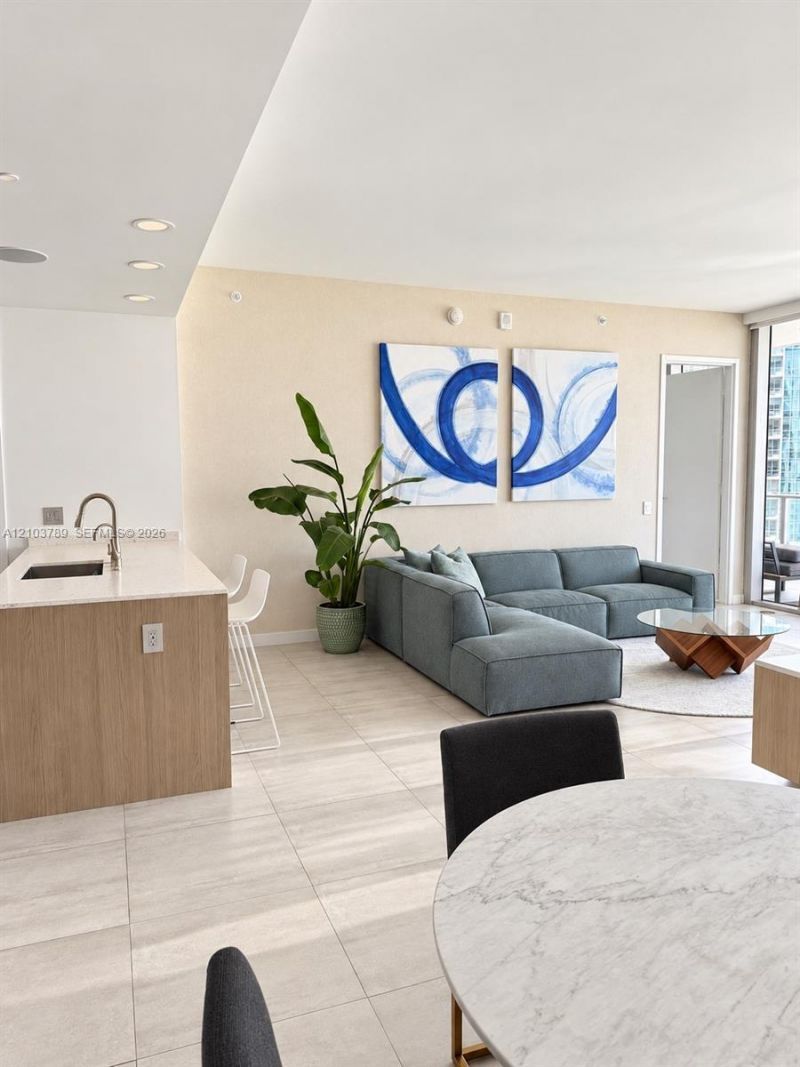 1300 Brickell Bay Dr , Unit 3805, Miami, FL 33131 Photo