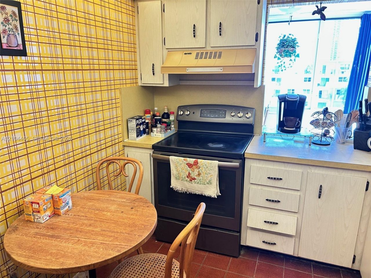 250 180th Dr , Unit 560, Sunny Isles Beach, FL 33160 Photo