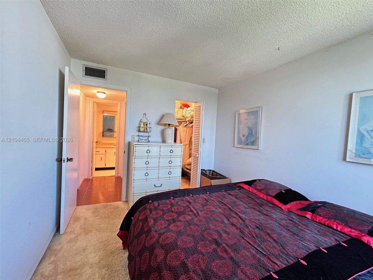250 180th Dr , Unit 560, Sunny Isles Beach, FL 33160 Photo