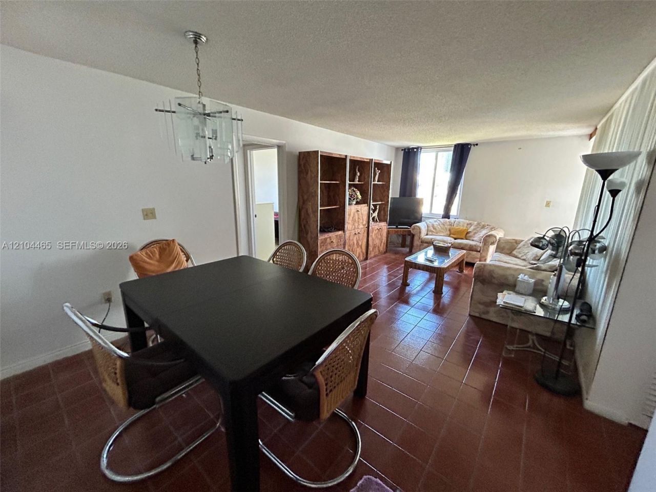 250 180th Dr , Unit 560, Sunny Isles Beach, FL 33160 Photo