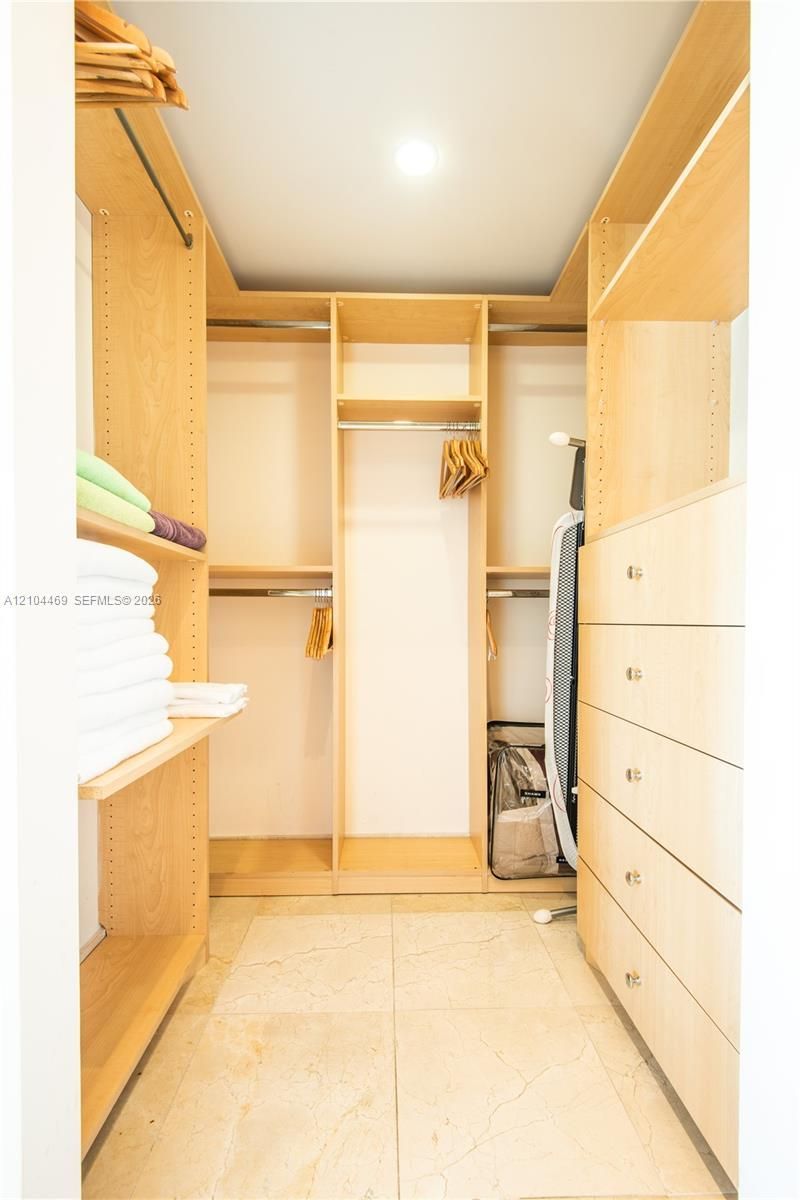 17555 W Atlantic Blvd , Unit UPH6, Sunny Isles Beach, FL 33160 Photo