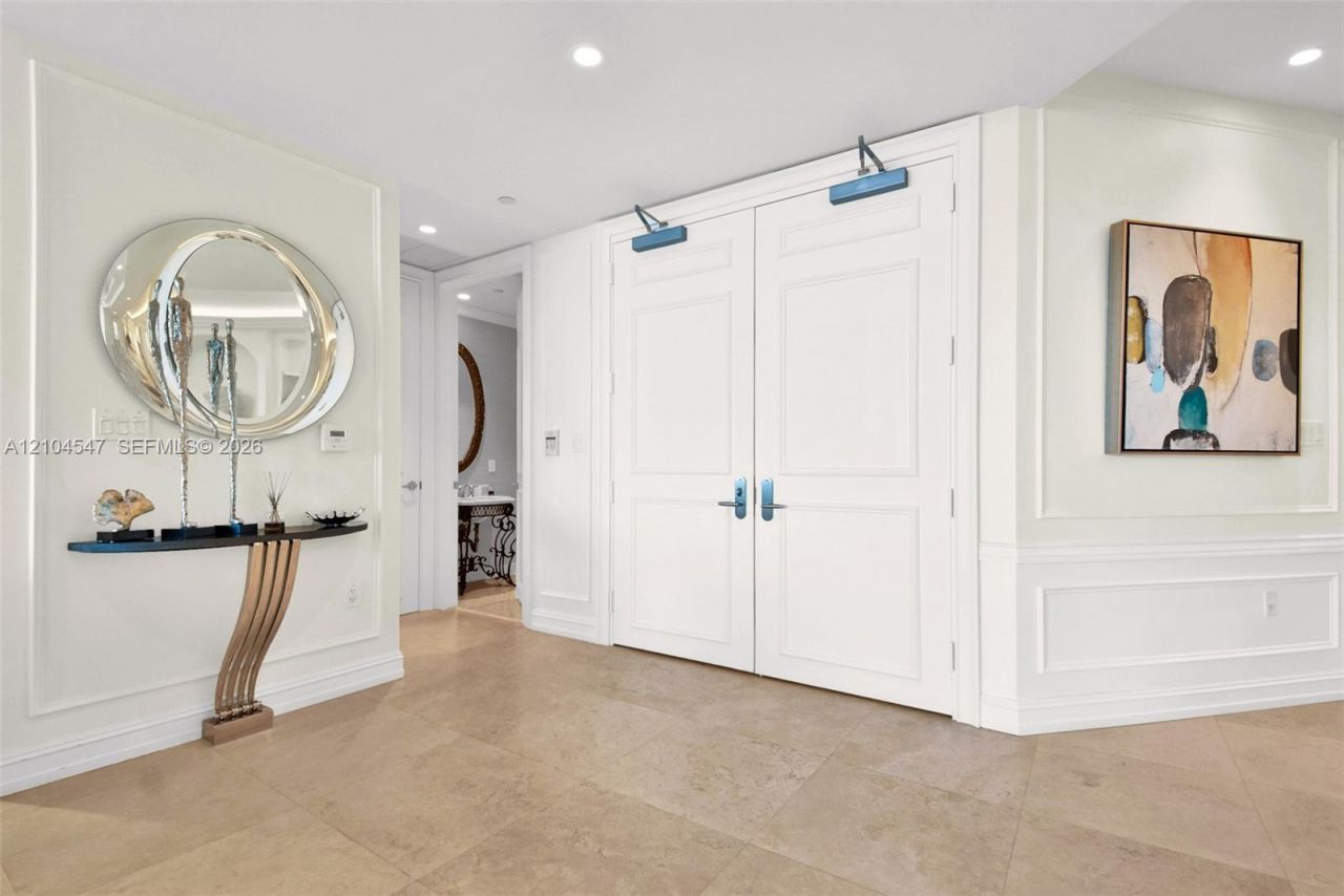 16047 Collins Ave , Unit 1401, Sunny Isles Beach, FL 33160 Photo