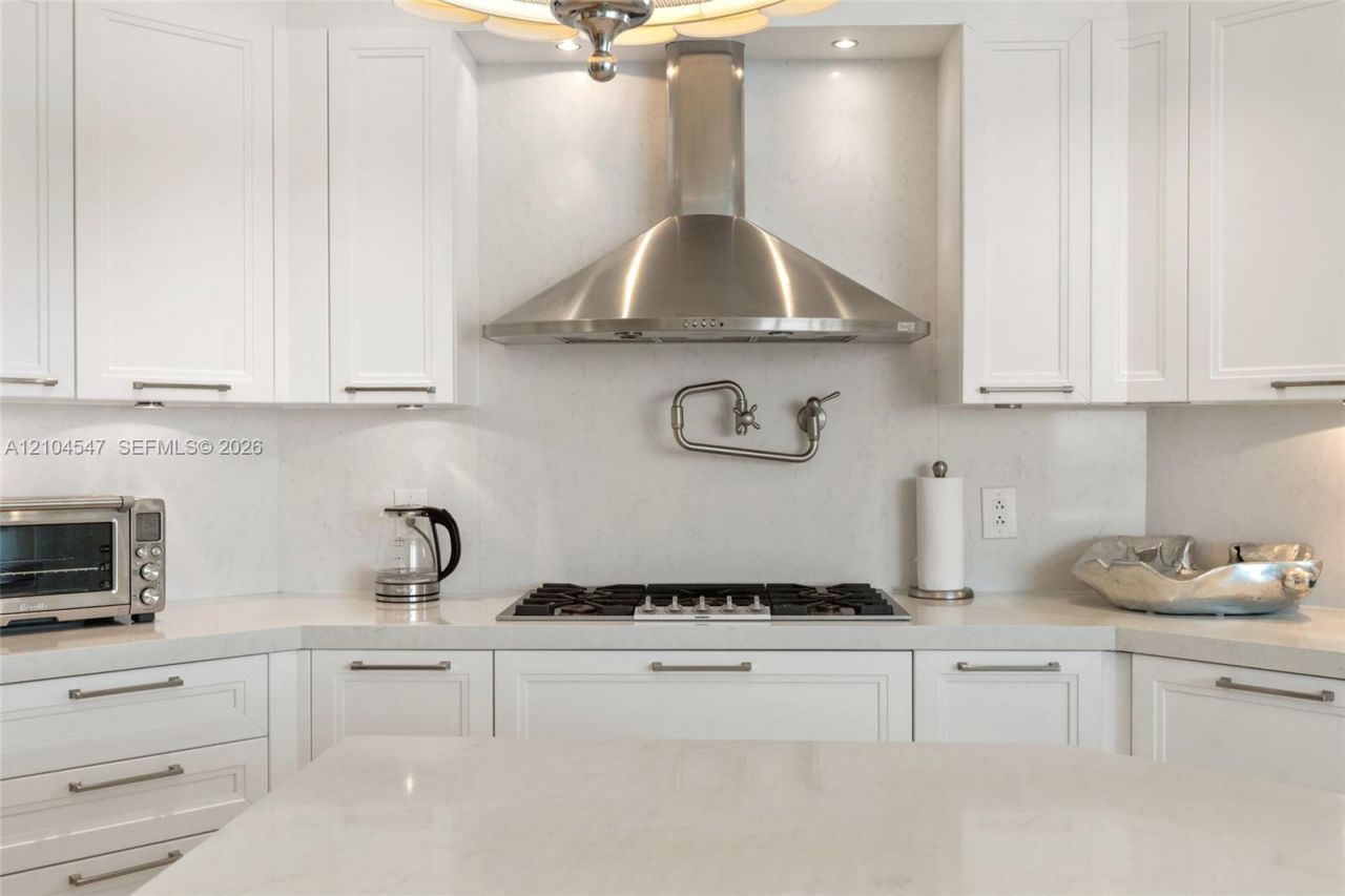 16047 Collins Ave , Unit 1401, Sunny Isles Beach, FL 33160 Photo