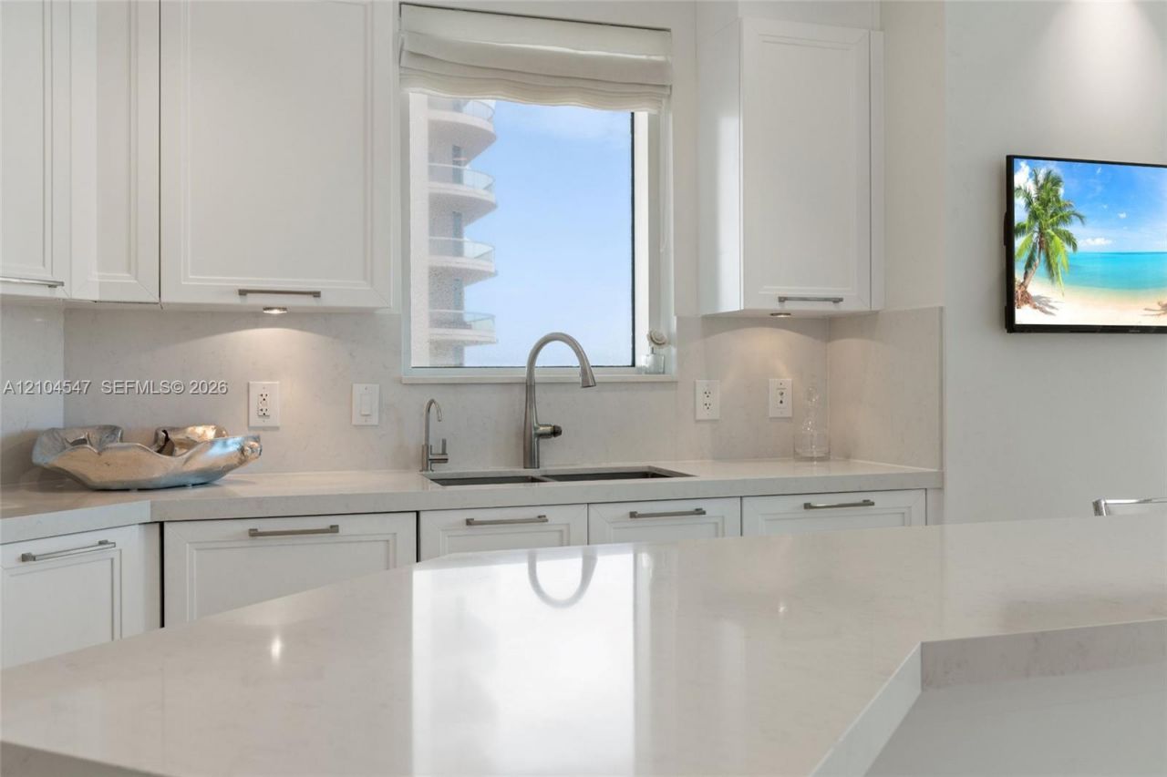 16047 Collins Ave , Unit 1401, Sunny Isles Beach, FL 33160 Photo