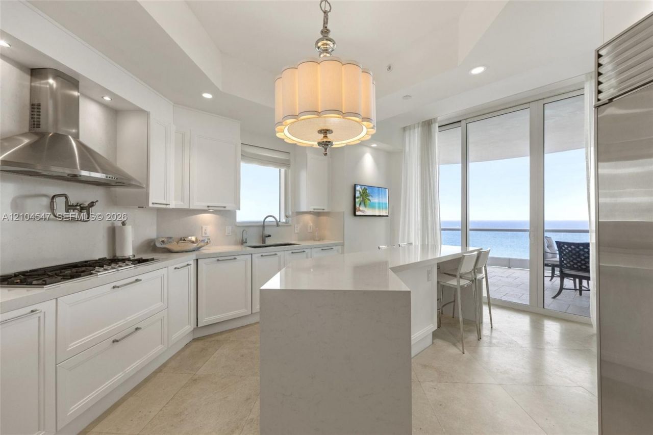 16047 Collins Ave , Unit 1401, Sunny Isles Beach, FL 33160 Photo