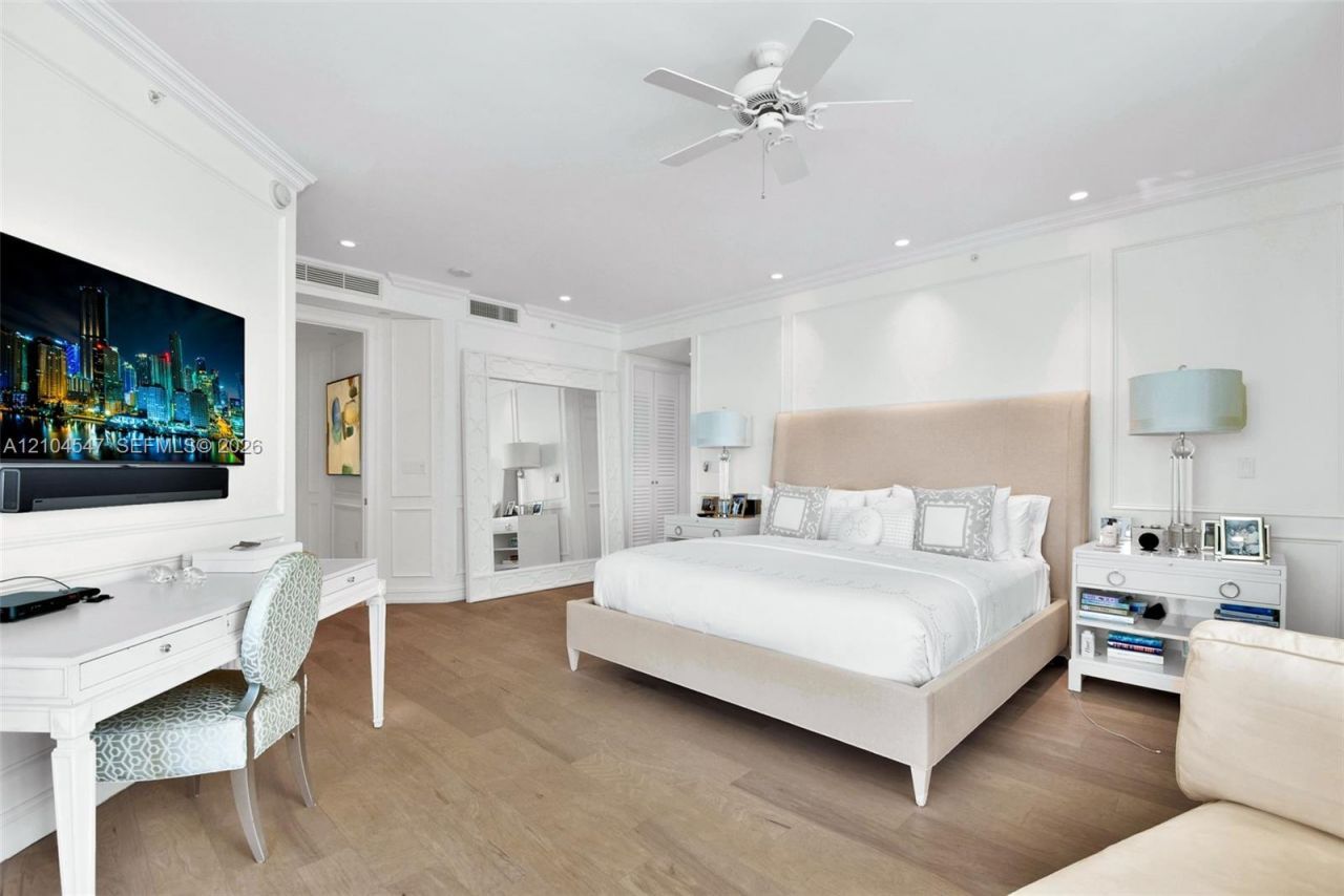16047 Collins Ave , Unit 1401, Sunny Isles Beach, FL 33160 Photo