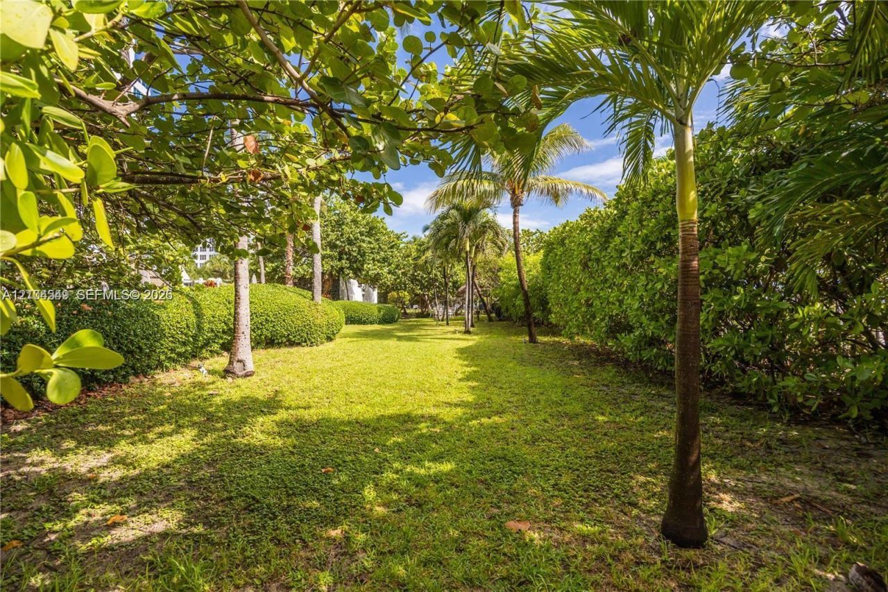 5055 Collins Ave, Unit 12F, Miami Beach, FL 33140 Photo