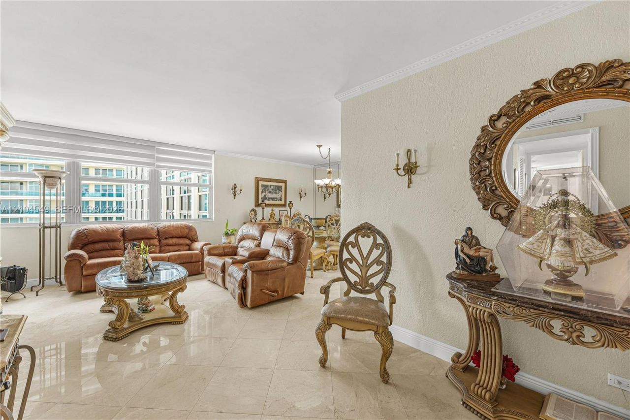 5055 Collins Ave, Unit 12F, Miami Beach, FL 33140 Photo