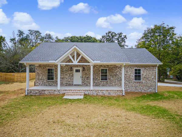 216 Adams Ave , Lawrenceburg, TN 38464
