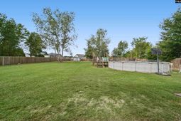 33 Raindance Lane photo 4