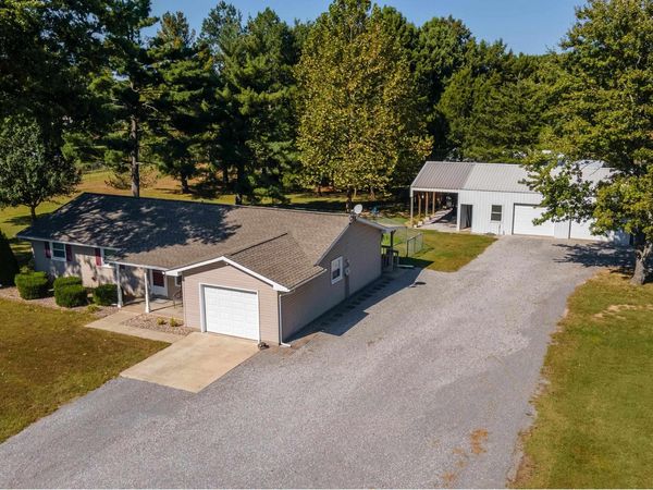 7009 Cherry Valley Road, Marion, IL 62959