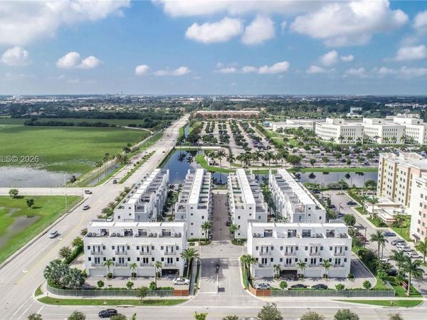 3340 NW 91st Ave , Doral, FL 33172
