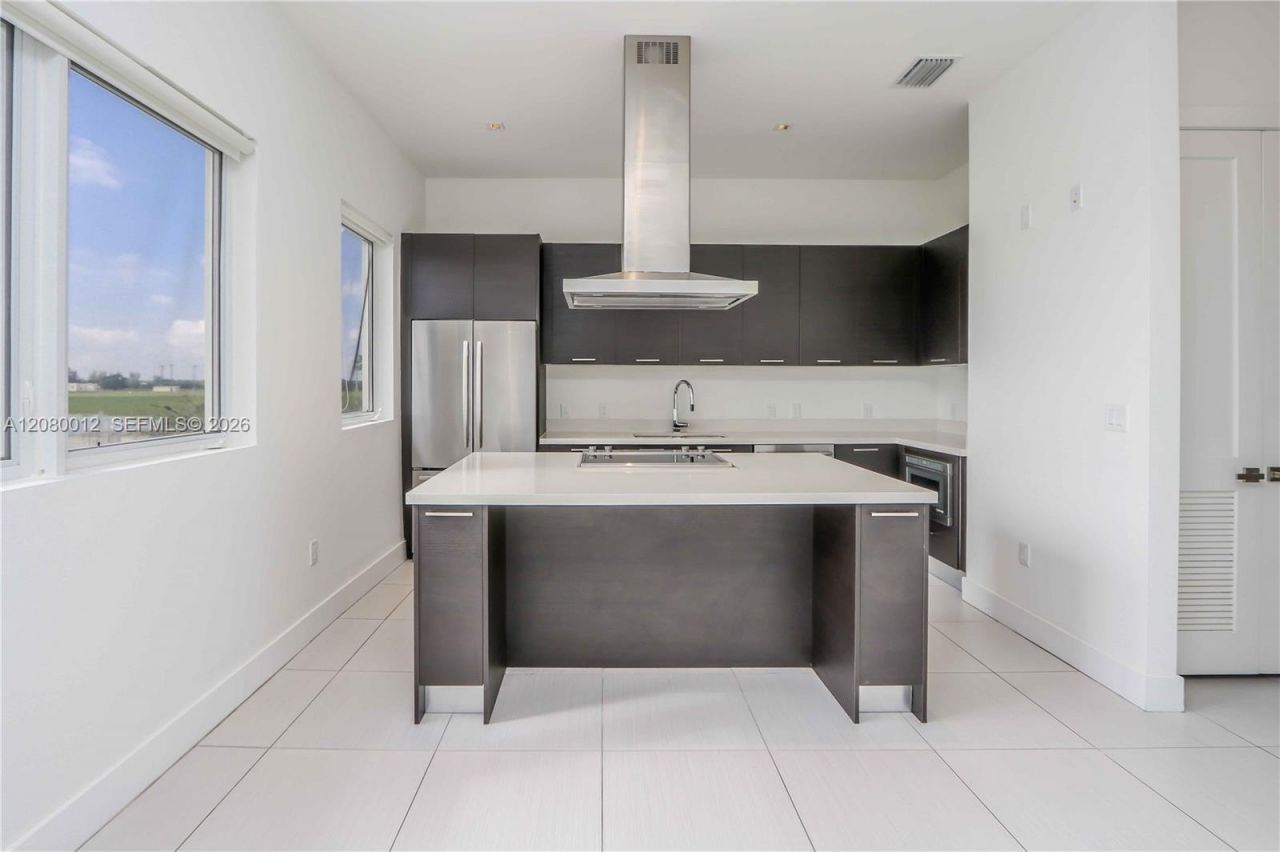 3340 NW 91st Ave , Doral, FL 33172 Photo