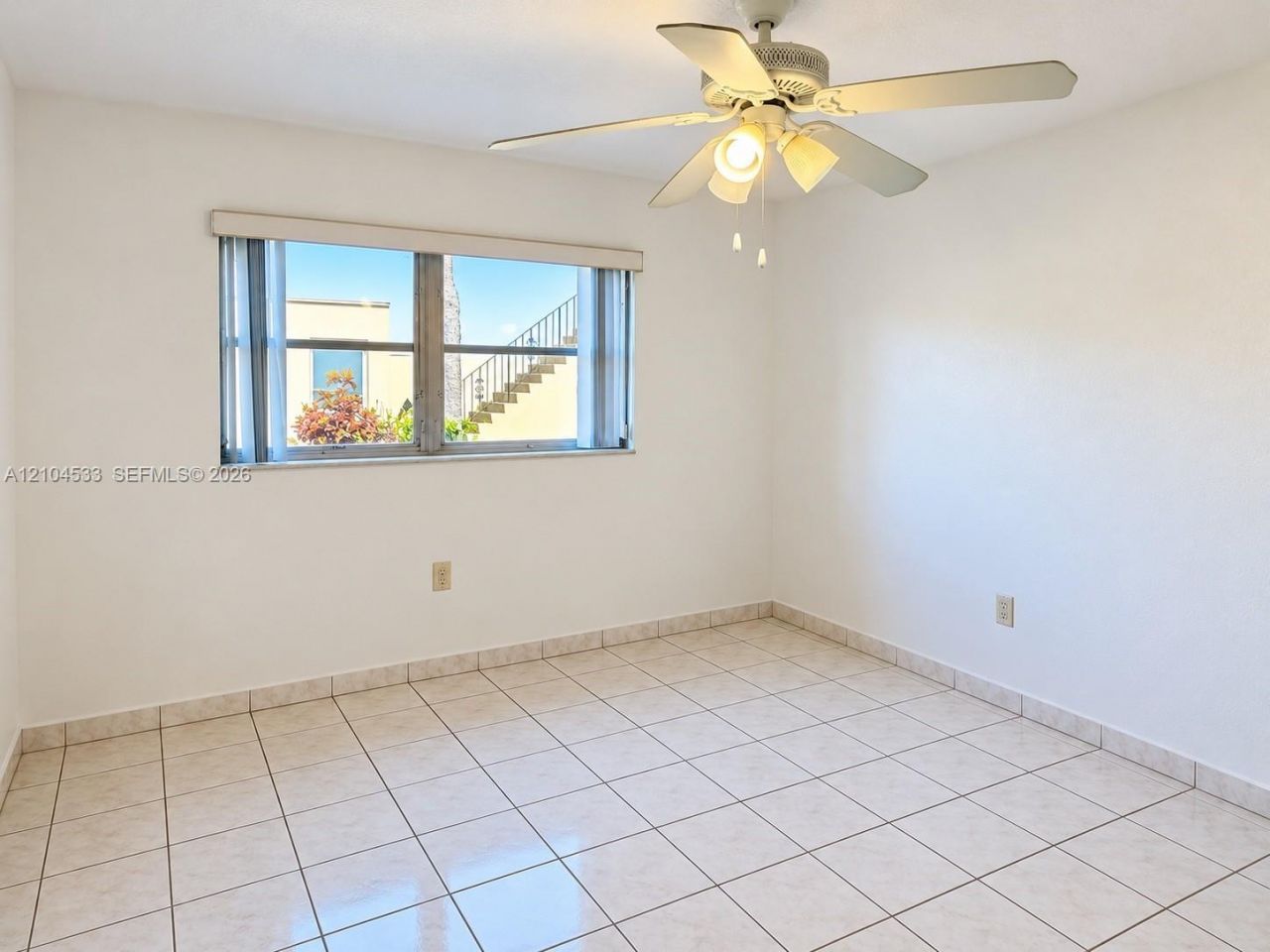 2800 NE 203rd St, Unit 3, Aventura, FL 33180 Photo