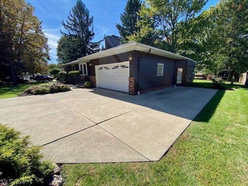 8260 Craig Lane, Broadview Heights, OH 44147 Photo 3