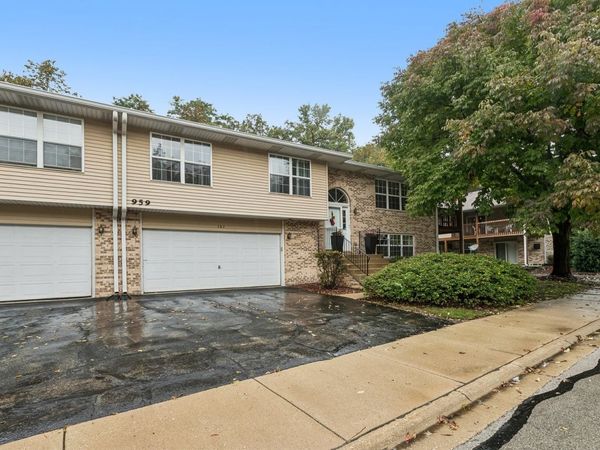 959 Elderberry Circle , Unit 107, Naperville, IL 60563