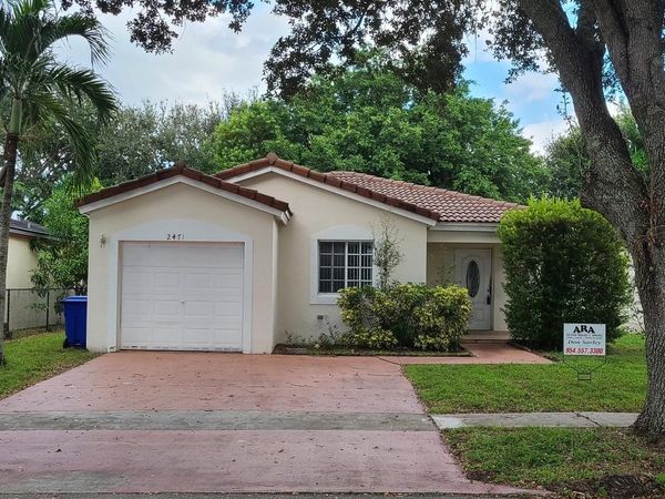 2471 SW 102nd Avenue, Miramar, FL 33025