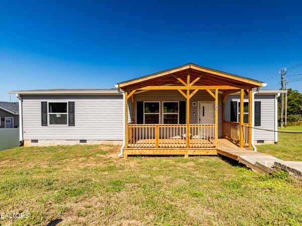 702 Childress Ave, Sweetwater, TN 37874