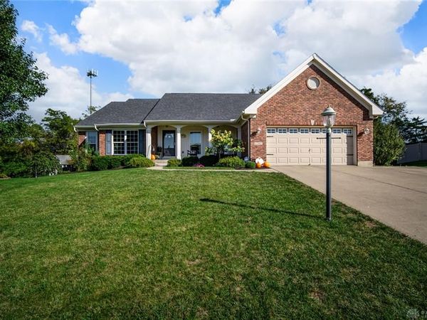 1263 Granite Peak Way, Miamisburg, OH 45342