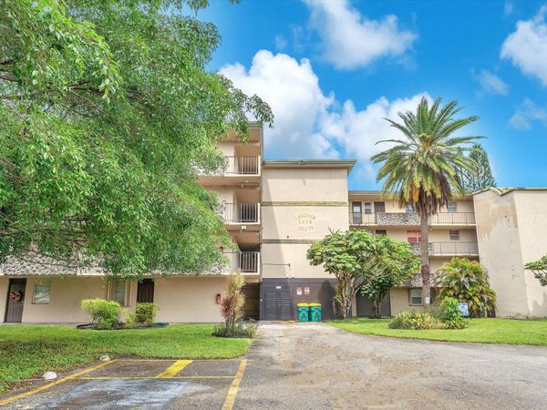 5275 NW 10TH Court, Unit 401, Plantation, FL 33313