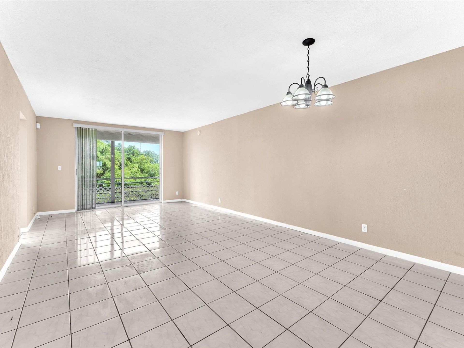 5275 NW 10th Court, Unit 401, Plantation, FL 33313 Photo