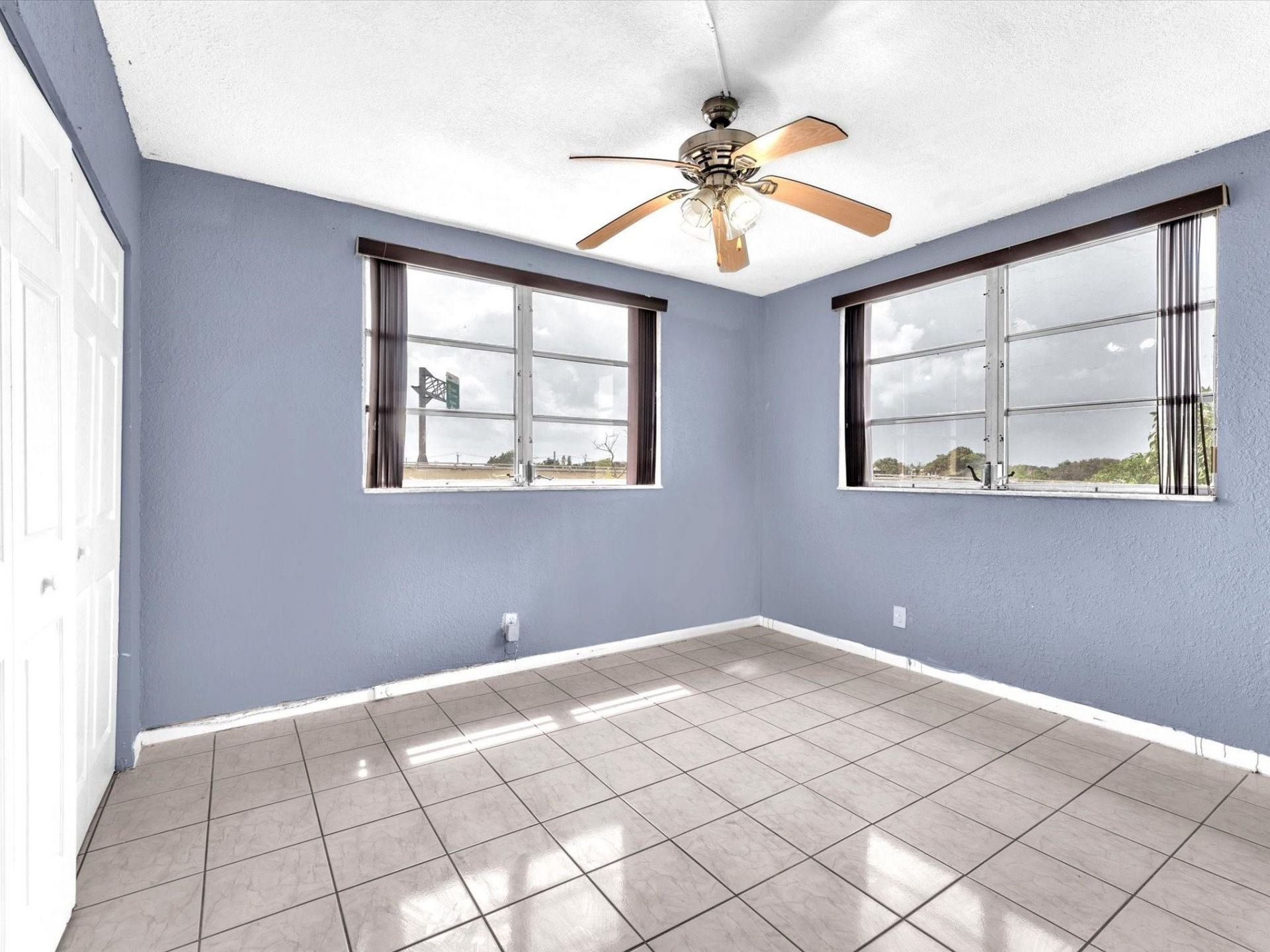 5275 NW 10th Court, Unit 401, Plantation, FL 33313 Photo