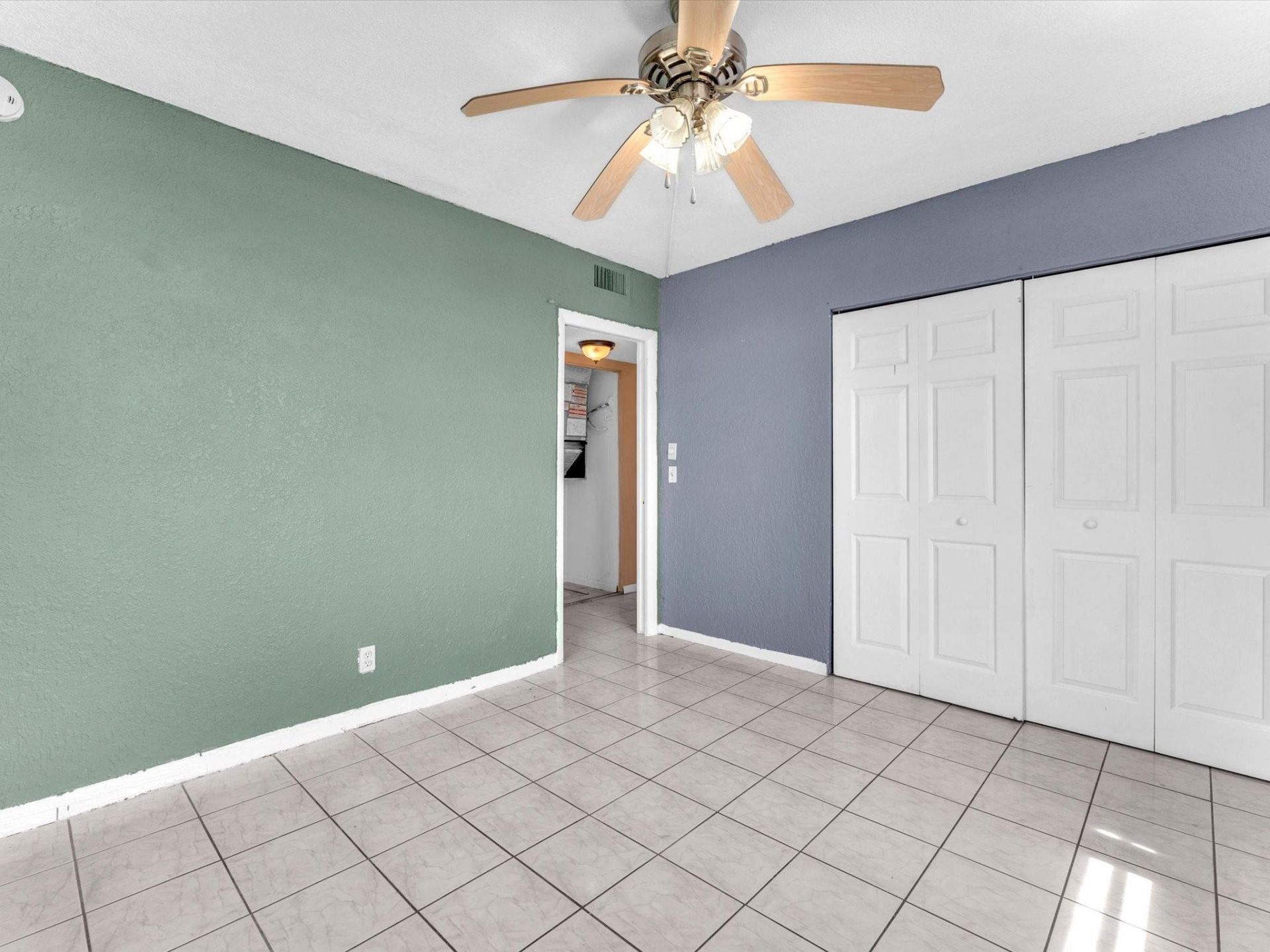 5275 NW 10th Court, Unit 401, Plantation, FL 33313 Photo