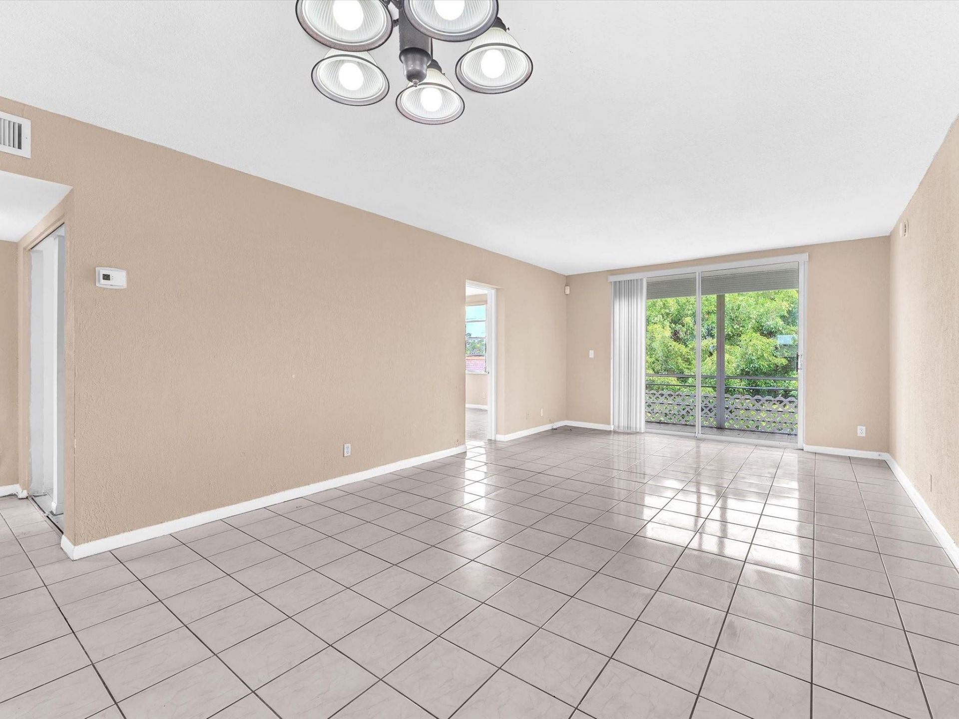 5275 NW 10th Court, Unit 401, Plantation, FL 33313 Photo