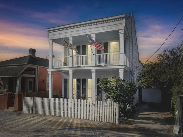 910 PLEASANT Street, New Orleans, LA 70115