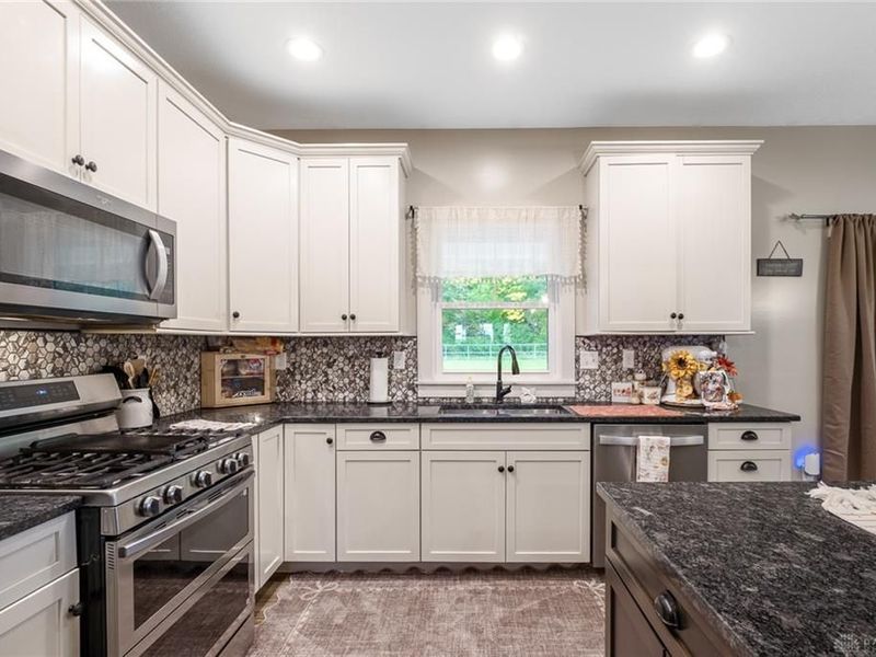 6123 S State Route 202, Bethel Township, OH 45371 Photo 7