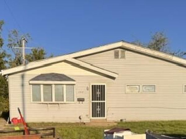 1317 Dekalb Street , Gary, IN 46403