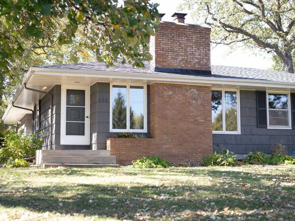 625 Rosswood Lane, Wayzata, MN 55391